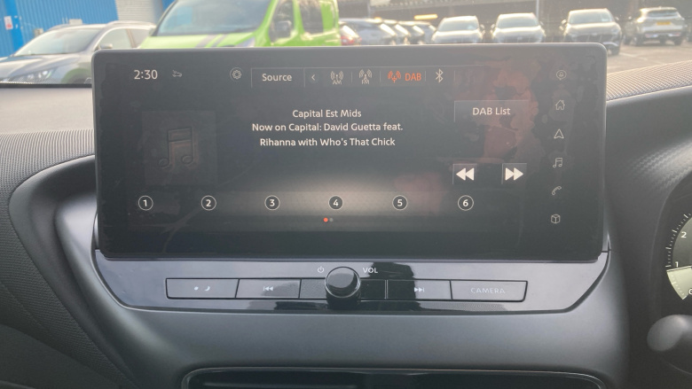 Nissan Juke 1.0 DiG-T N-Connecta 5dr Petrol Hatchback